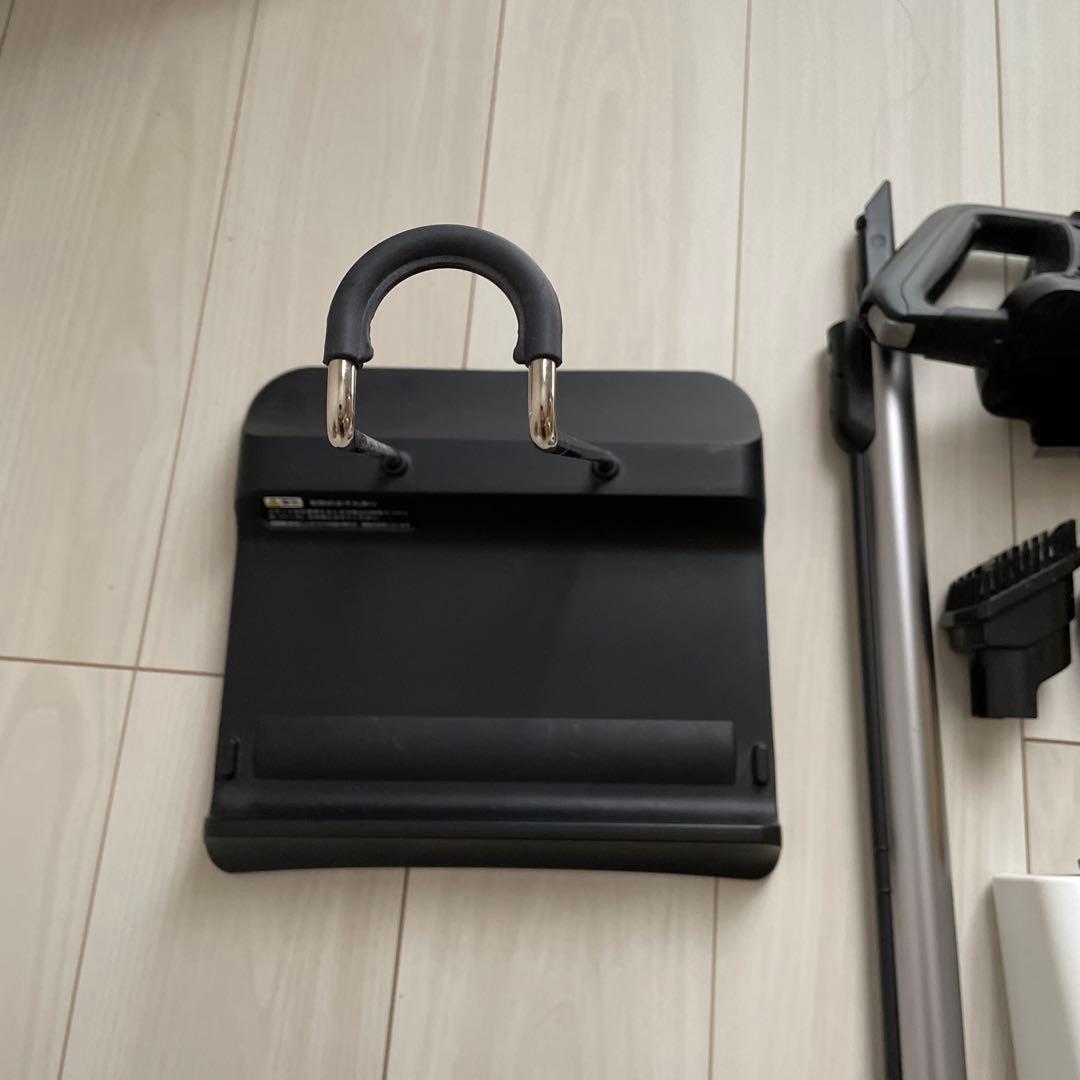 SHARP コードレススティック掃除機 EC-FR9-B