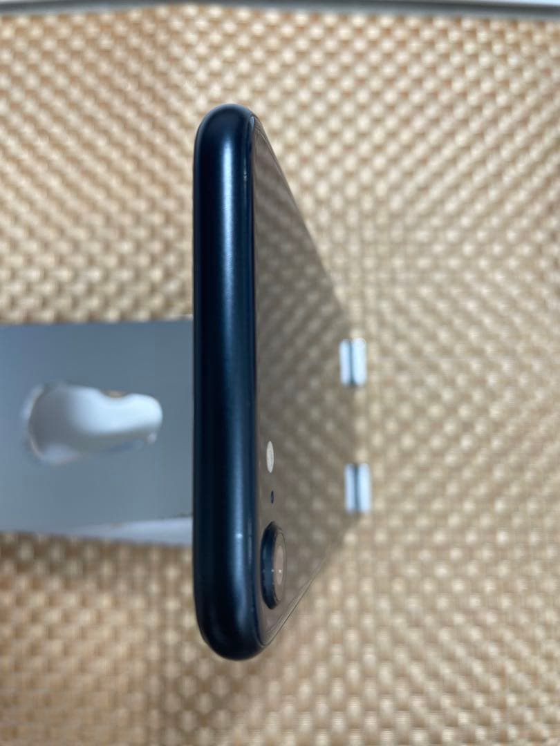 iPhone SE第3世代 64 GB ミッドナイトSIMフリー【8586】