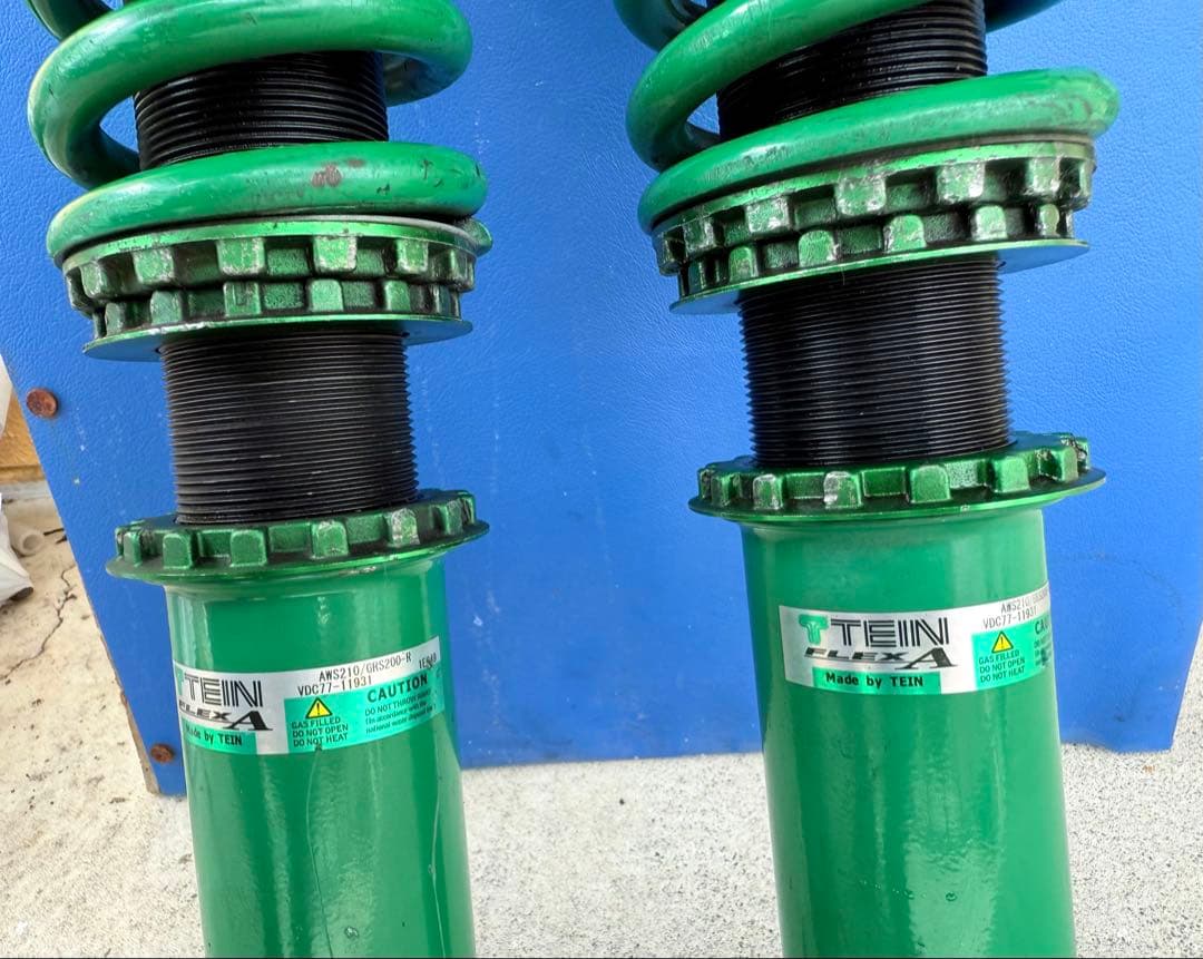 トヨタ クラウン GRS 200 AWS210 車高調 リアのみ