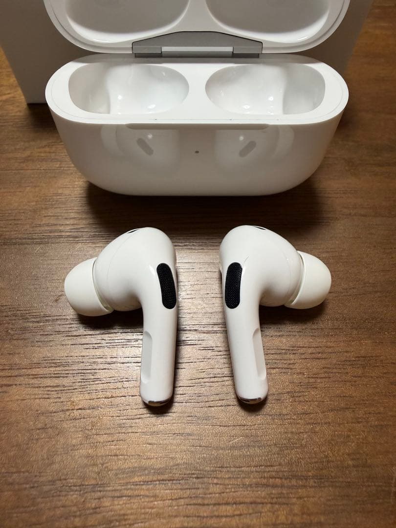 AirPods Pro2 本体 充電ケース付き　美品