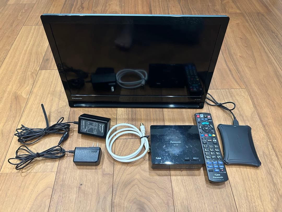 Panasonic 19インチ液晶テレビ UN-19CF8D