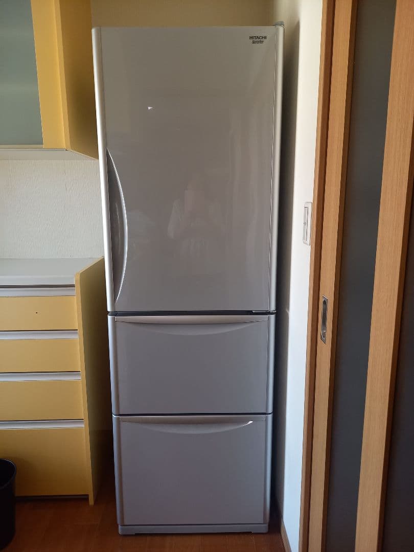 【直接引き渡し】HITACHI ノンフロン冷凍冷蔵庫 R-S37CMV