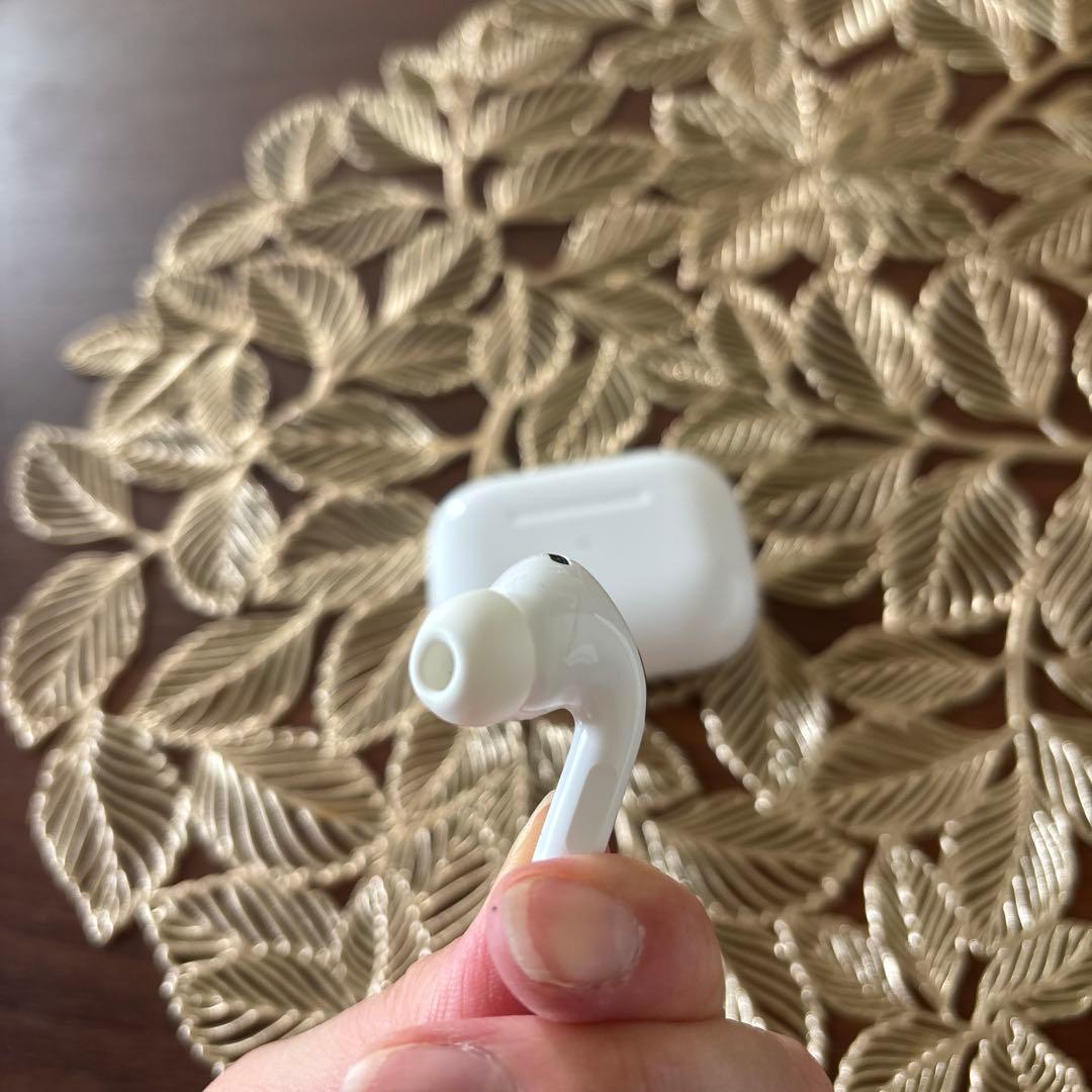 AirPods Pro 第二世代（エアポッズ）※左耳+充電ケース