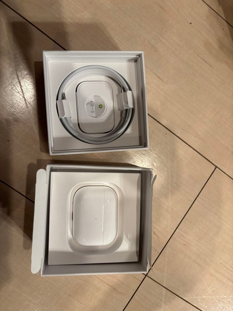 AirPods Pro 第二世代（エアポッズ）※左耳+充電ケース