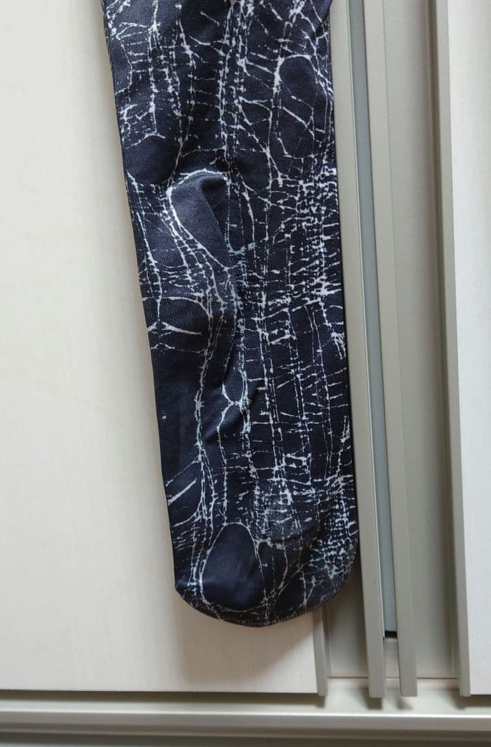 alice auaa アリスアウアア　ネットプリントタイツ　黒