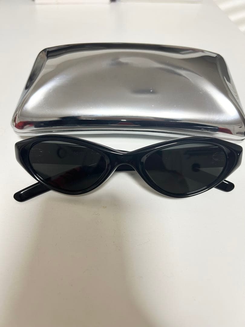 小物 GENTLE MONSTER bold