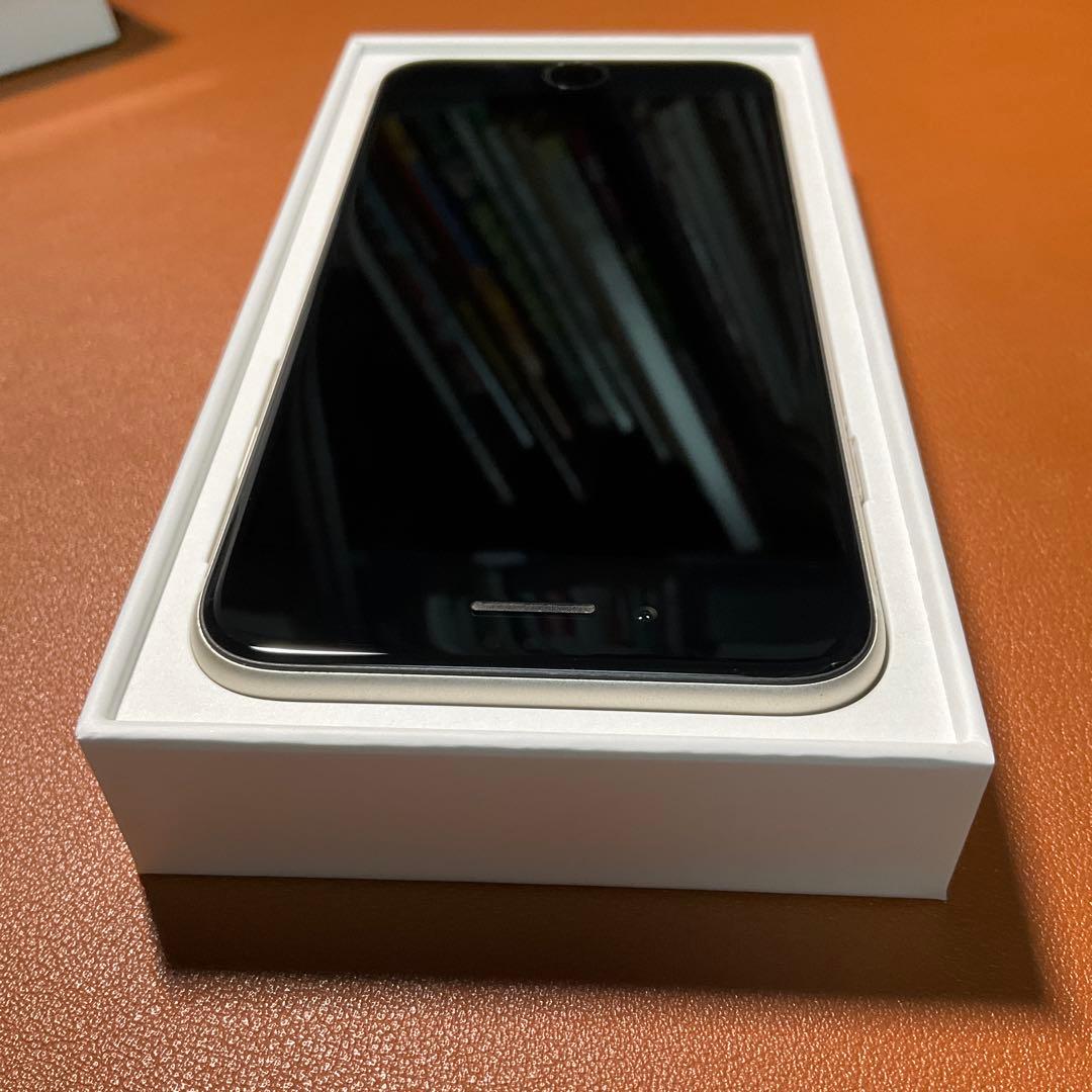 【SIMフリー128GB】iPhone SE 第3世代 スターライト BT85%