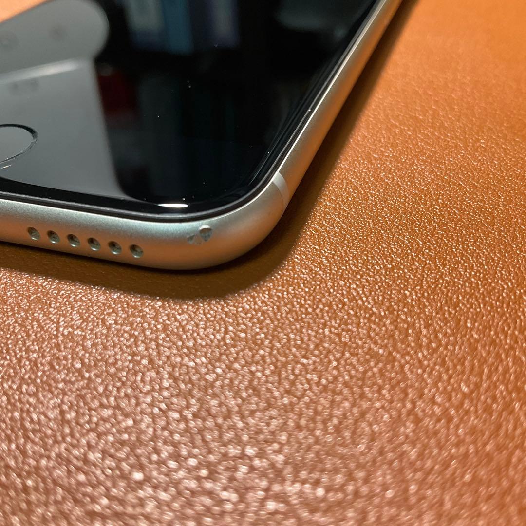 【SIMフリー128GB】iPhone SE 第3世代 スターライト BT85%