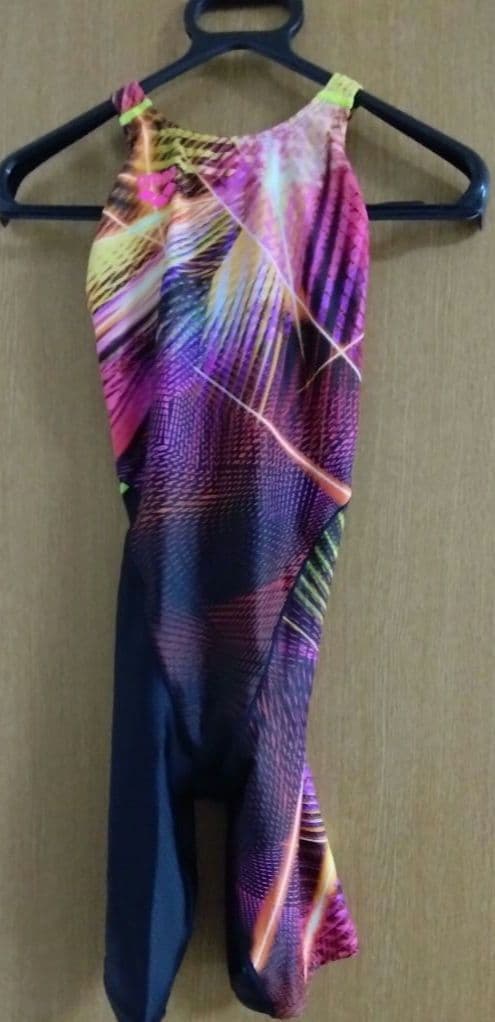 Finaマーク有アリーナ　日本製　レディース　競泳水着　11L クリーニング済み