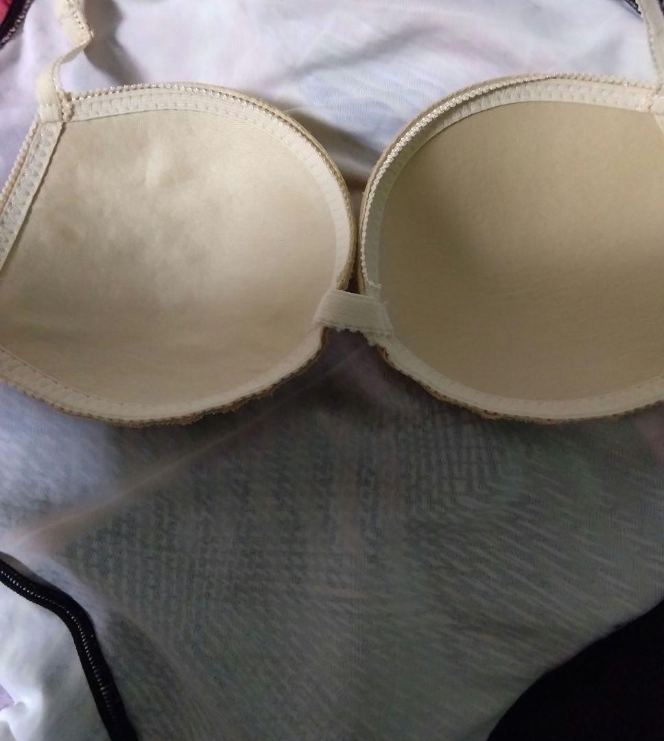 Finaマーク有アリーナ　日本製　レディース　競泳水着　11L クリーニング済み