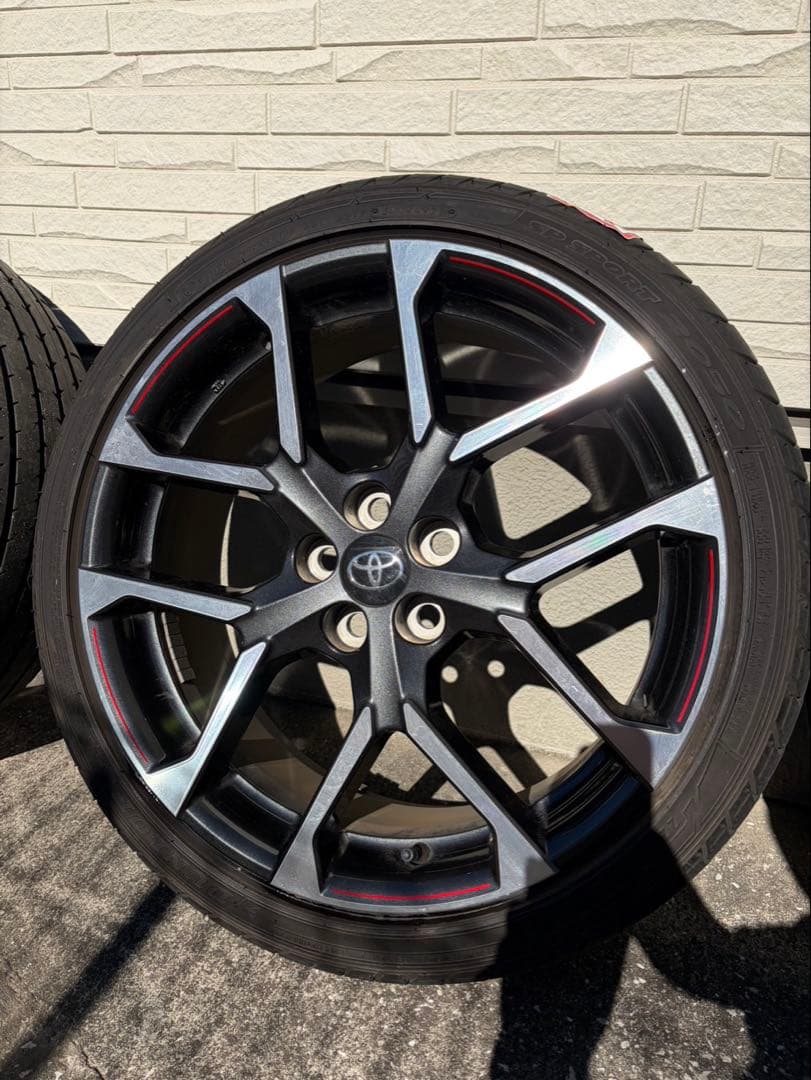 プリウスPHV GR sport 純正18インチタイヤ・ホイール　4本セット