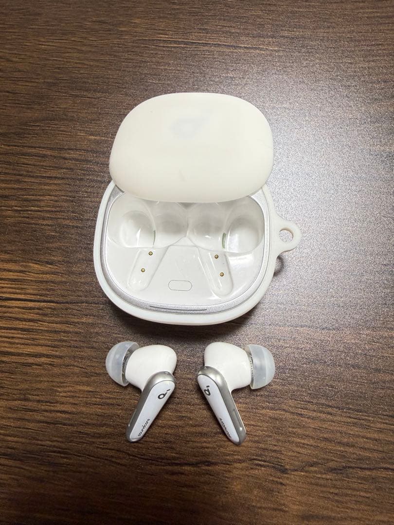 ワイヤレスイヤホン Soundcore Liberty 4 ホワイト