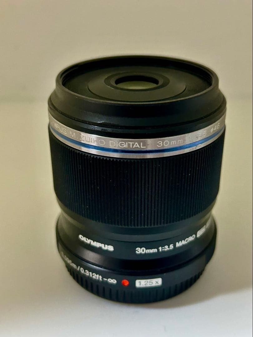 OLYMPUS 30mm f/3.5 MACROレンズ