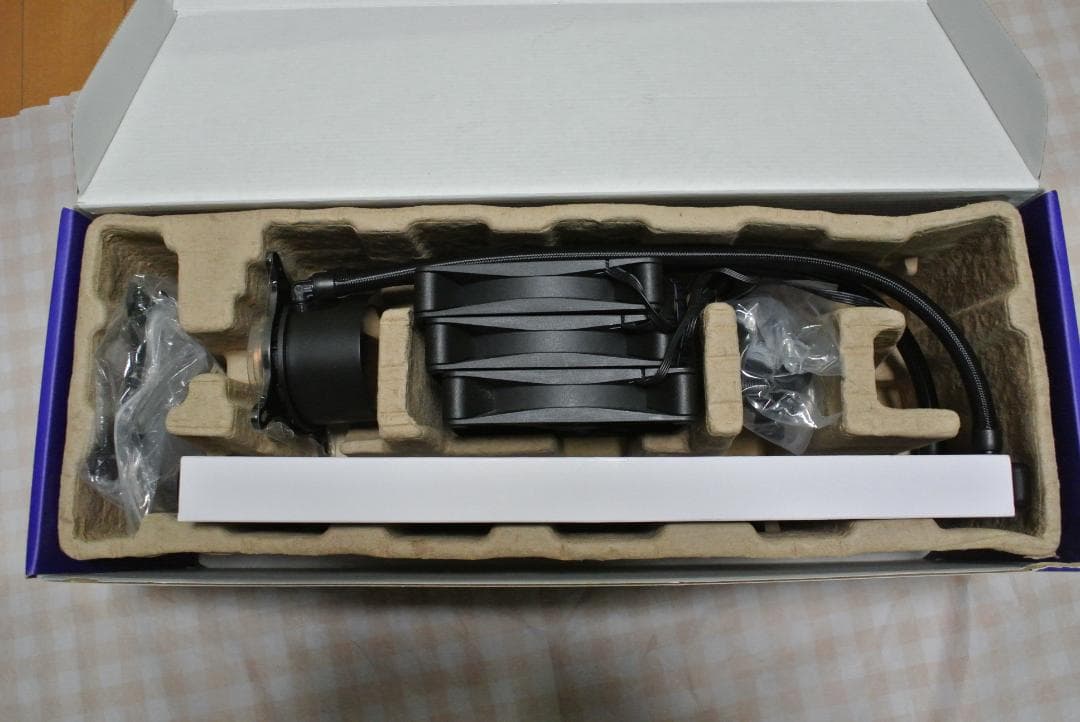 NZXT Kraken 360 水冷クーラー CPUクーラー 温度表示あり