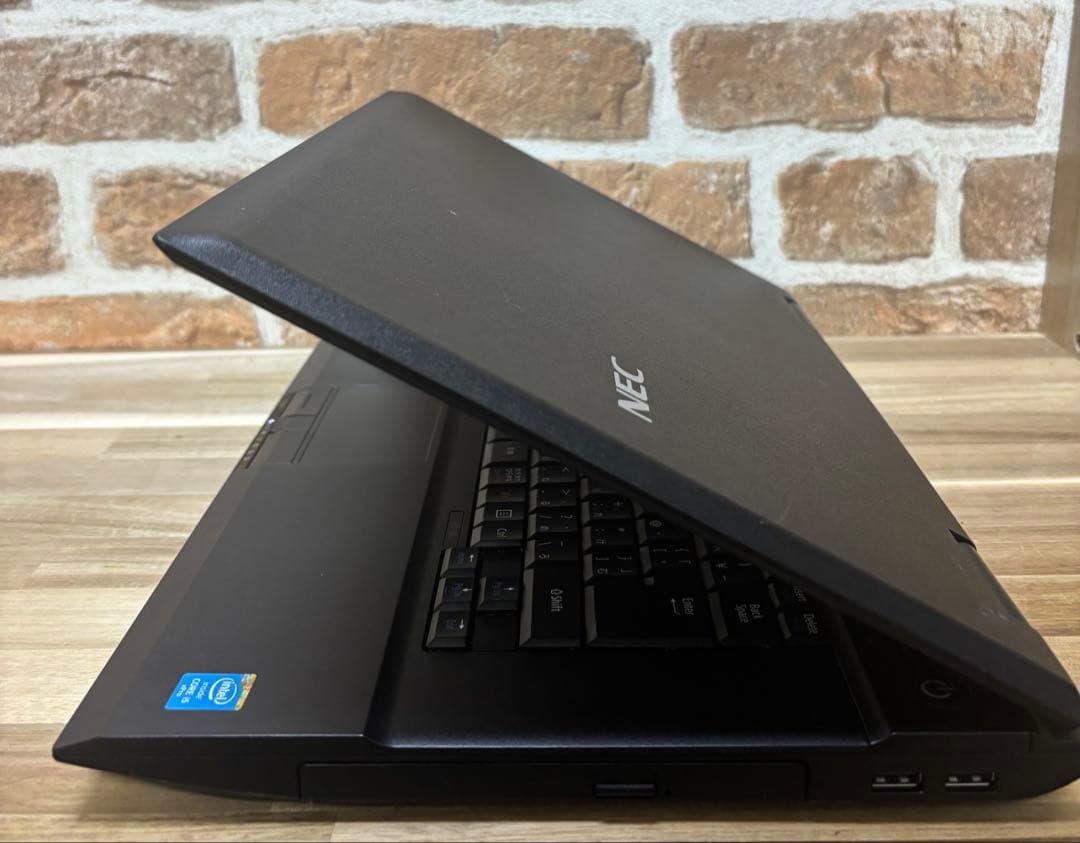 美品　高速SSD搭載 NEC Core i5 8GB Win11 Office