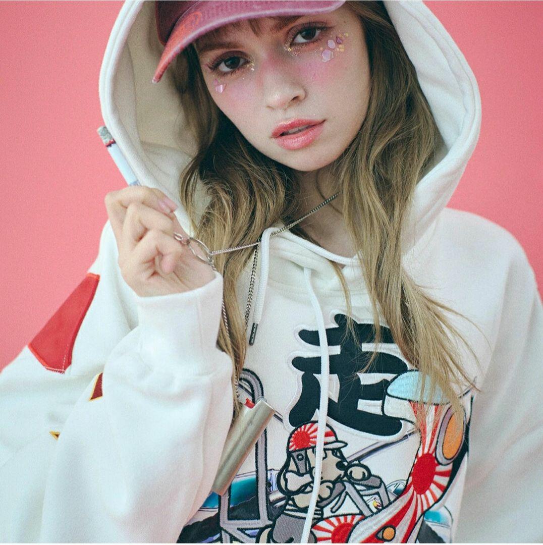 なかし二代目暴走犬パーカー