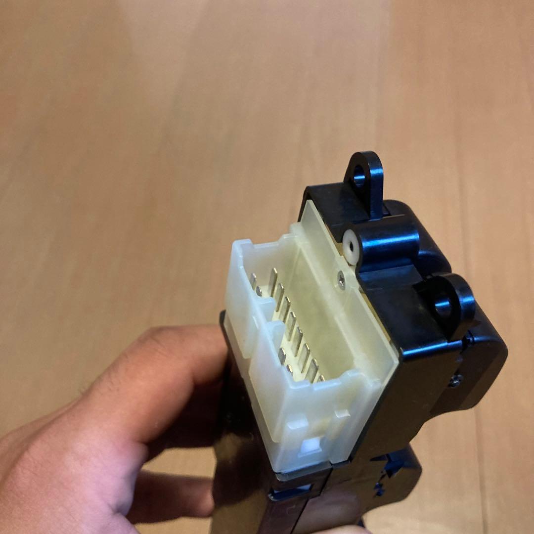 トヨタ純正　ランクル80 ランドクルーザー　パワーウィンドウスイッチ　スイッチ