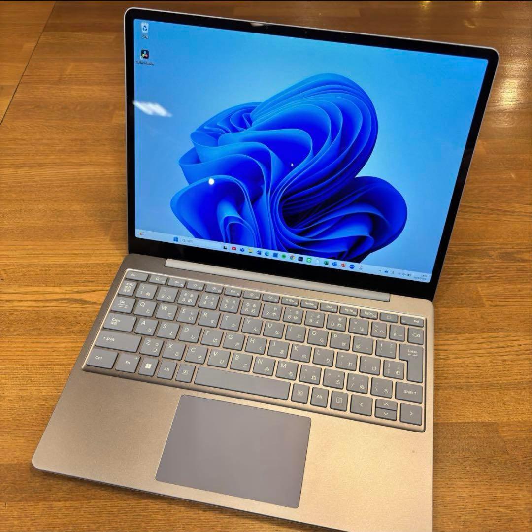 【美品】Surface Laptop Go 3 Core i5 アイスブルー