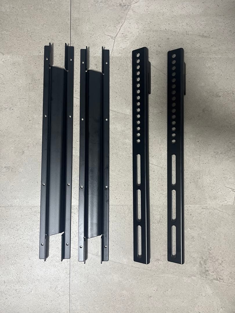 【値下げ中】FLOAT テレビ 壁掛け金具 石膏ボード 賃貸 現状復帰可能