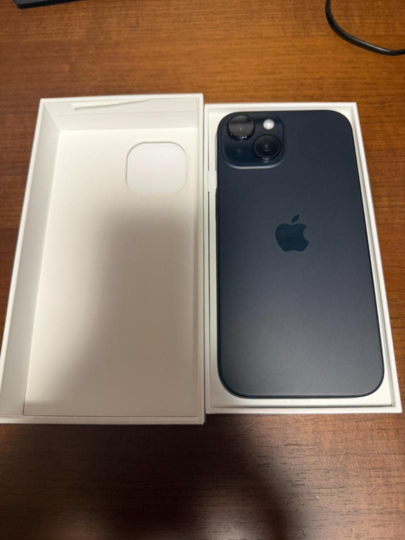 iPhone15 128GB SIMフリー ブラック　美品