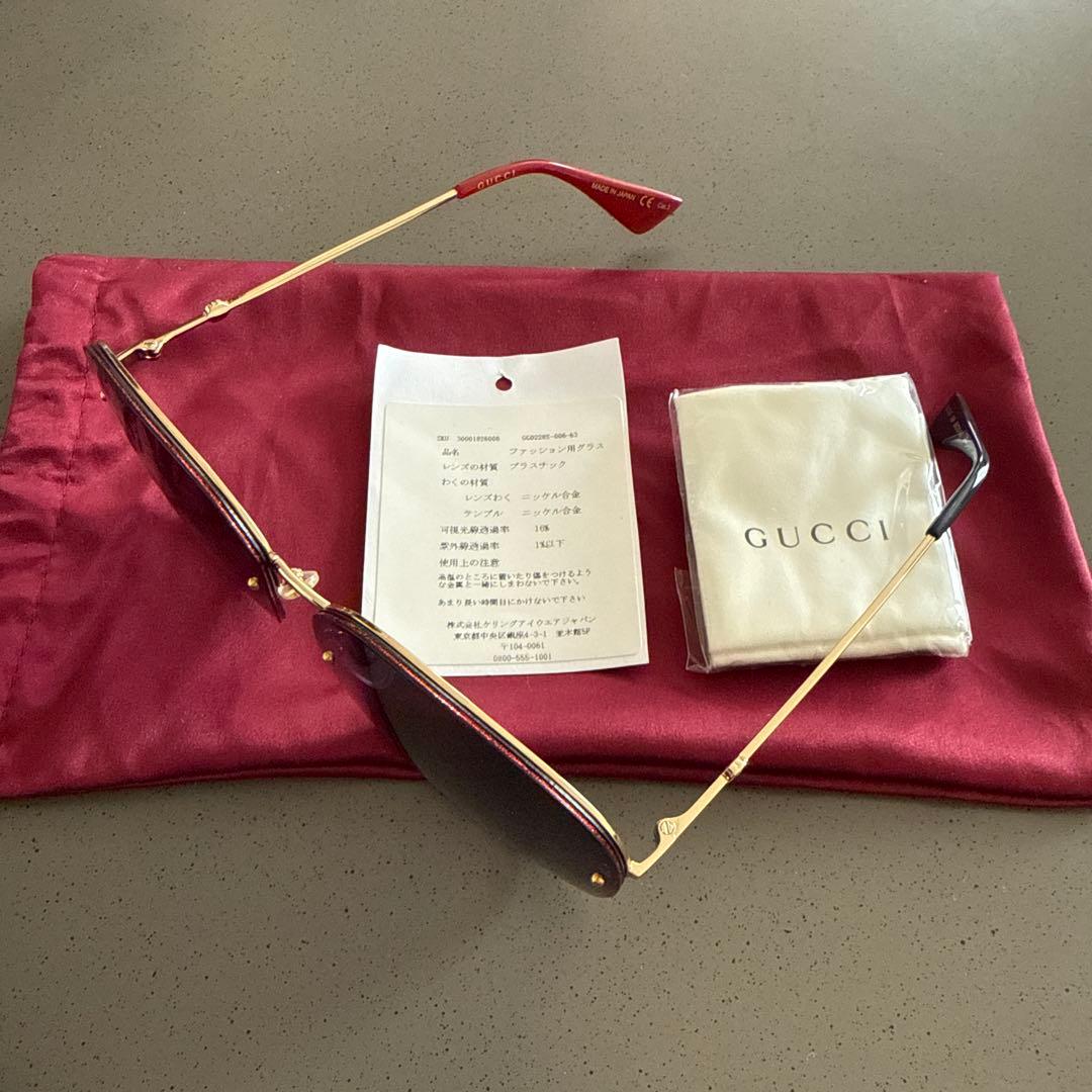 GUCCI サングラス ブラック/レッド