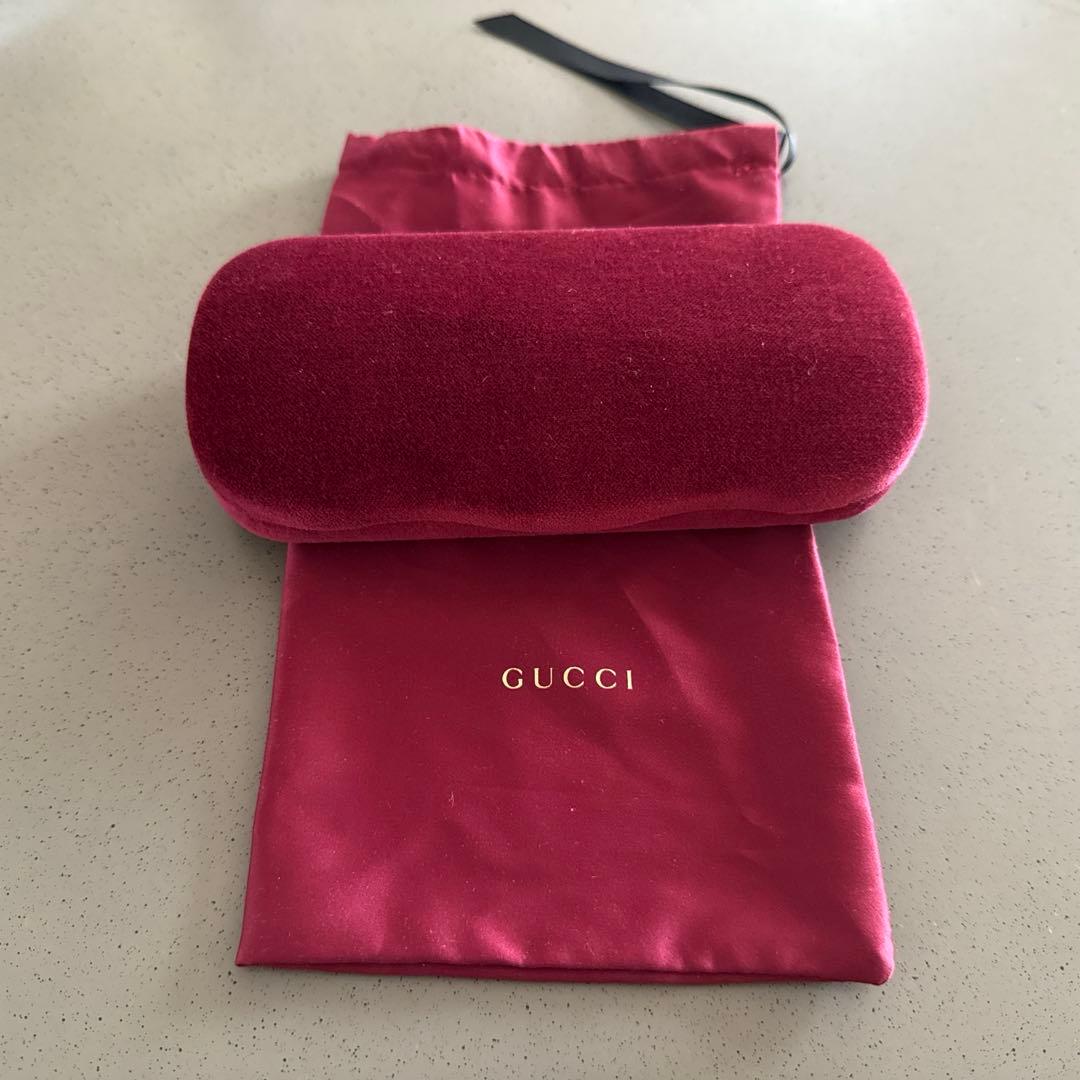 GUCCI サングラス ブラック/レッド