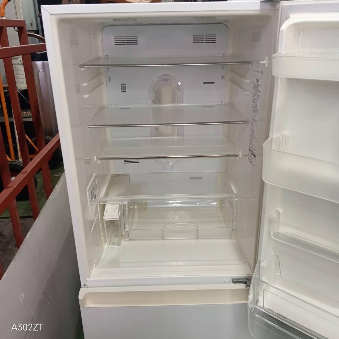 461 冷蔵庫　大型　300L強　右開き　自動製氷機付　極美品　ガラストップ