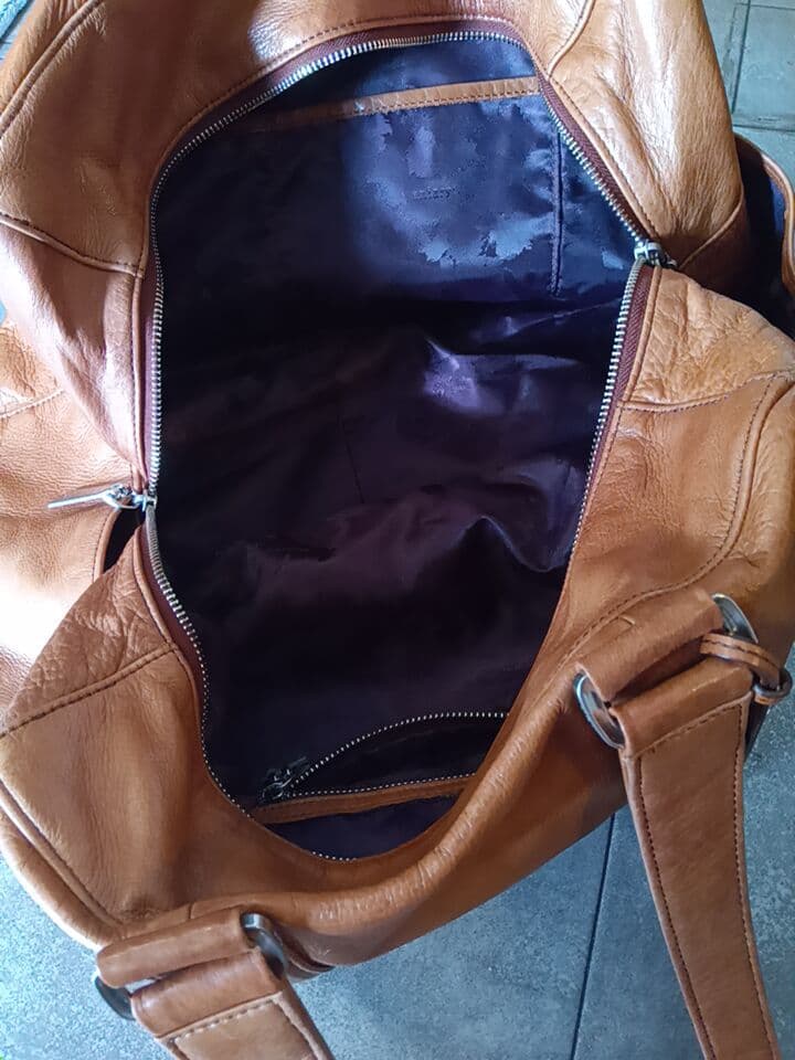 純国産　人気のaniary ボストンバッグ レザー ブラウンキャメル色