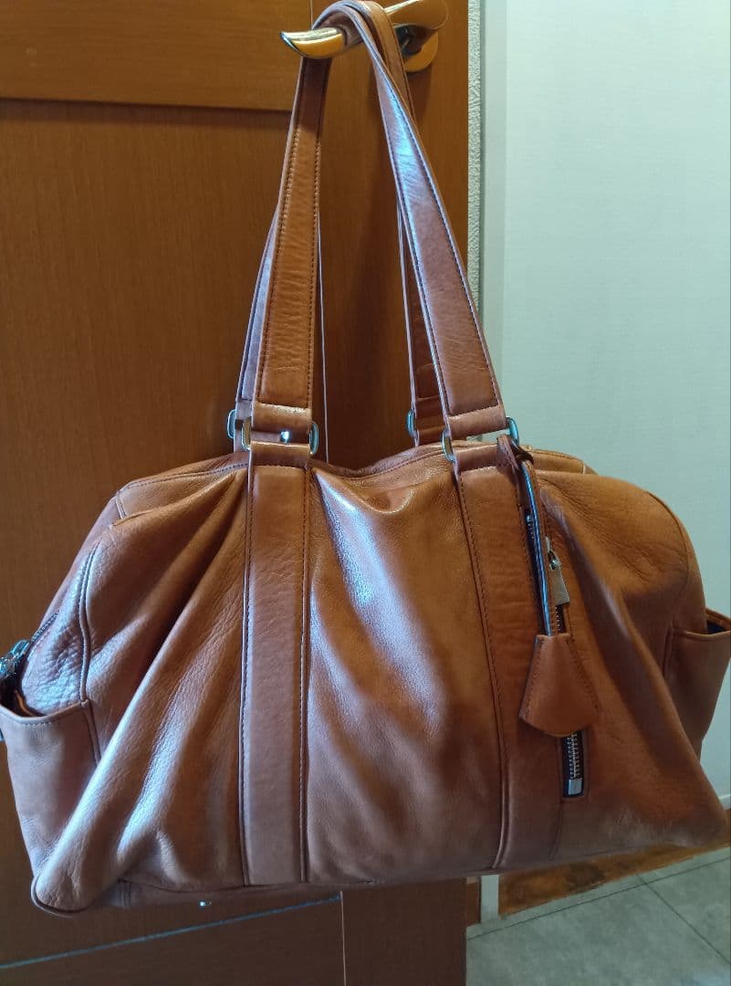 純国産　人気のaniary ボストンバッグ レザー ブラウンキャメル色