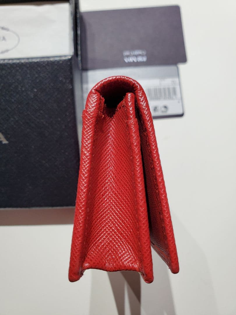PRADA プラダ　サフィアーノレザー 名刺入れ レッド　赤