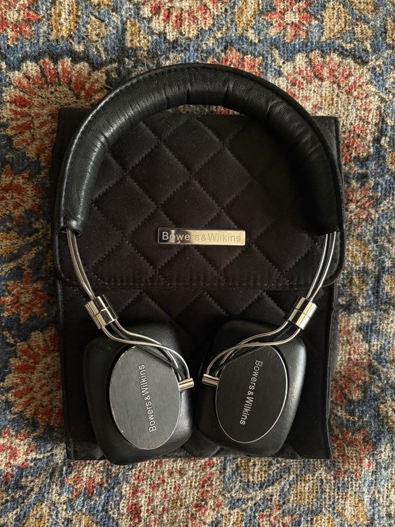 Bowers & Wilkins / P5ワイヤレスヘッドホン