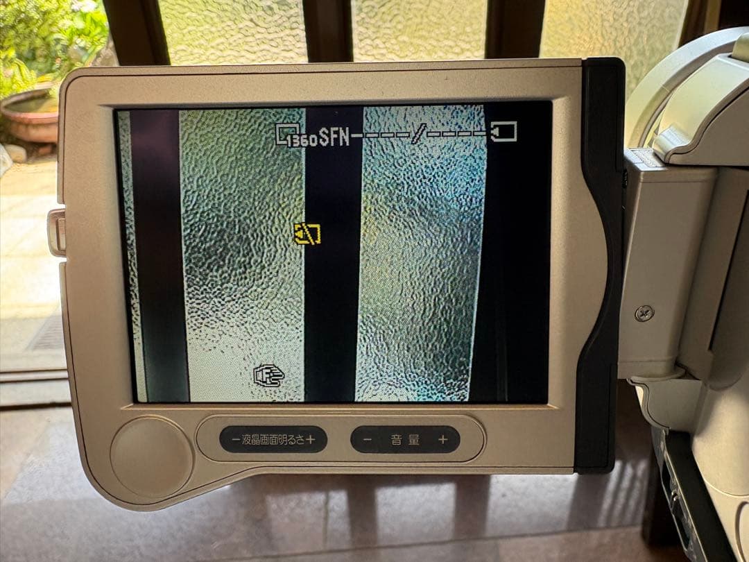 ビデオカメラ SONY DCR-TRV30