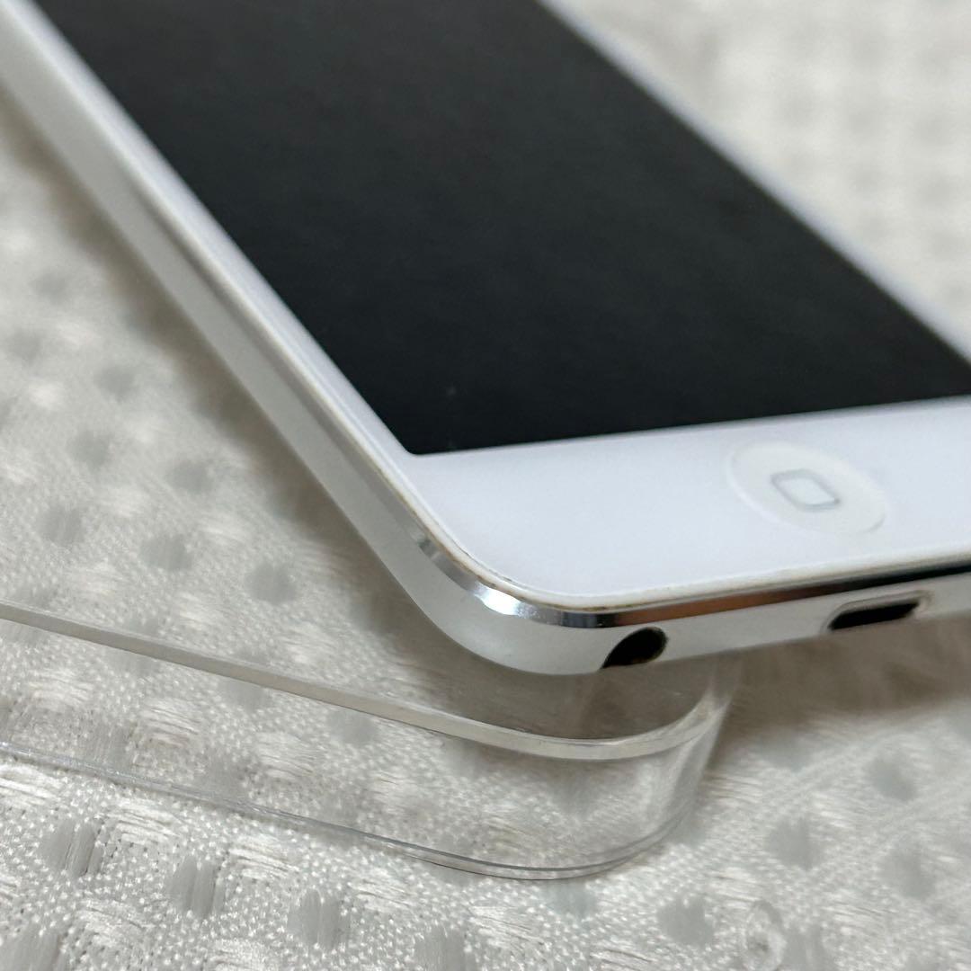 【美品】iPod touch 第6世代★32GB★シルバー★イヤホン・ケーブル付