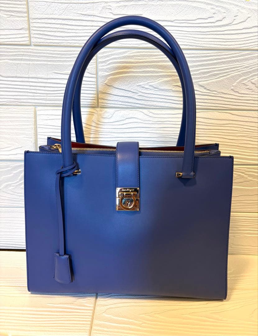 Salvatore Ferragamo ガンチーニ ジュリエット ハンドバッグ