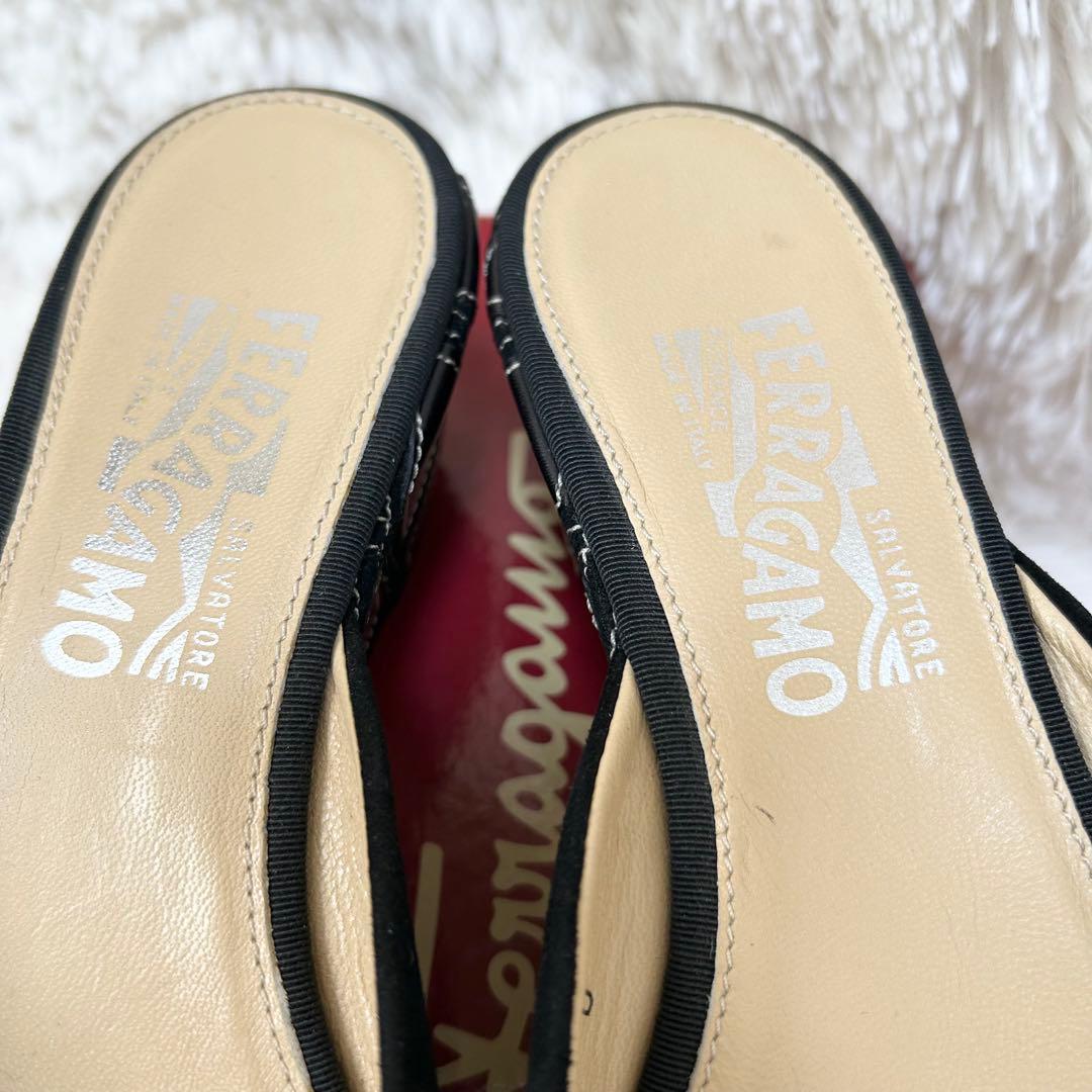 【未使用】Salvatore Ferragamo フェラガモ サンダル