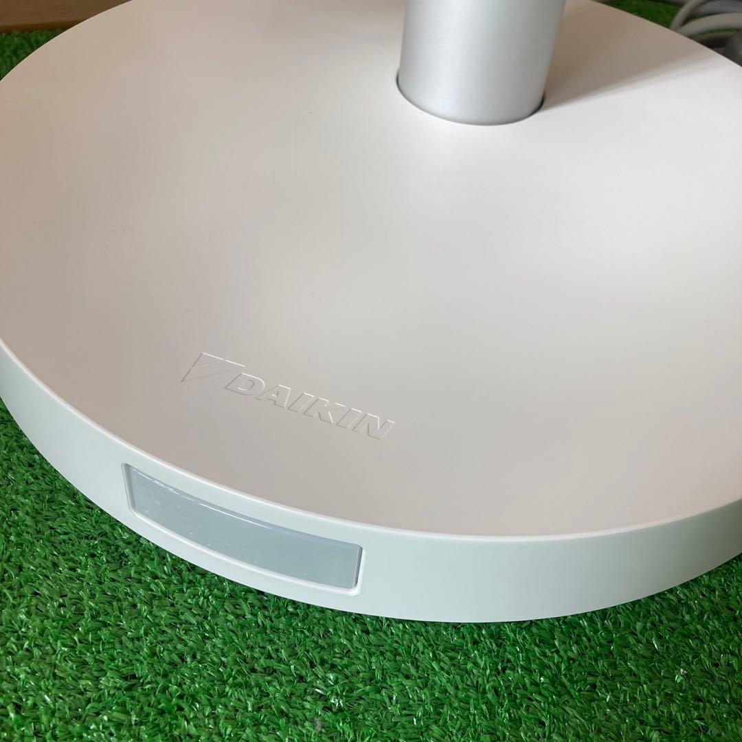 ダイキン 遠赤外線暖房 セラムヒート ERFT11ZS-W