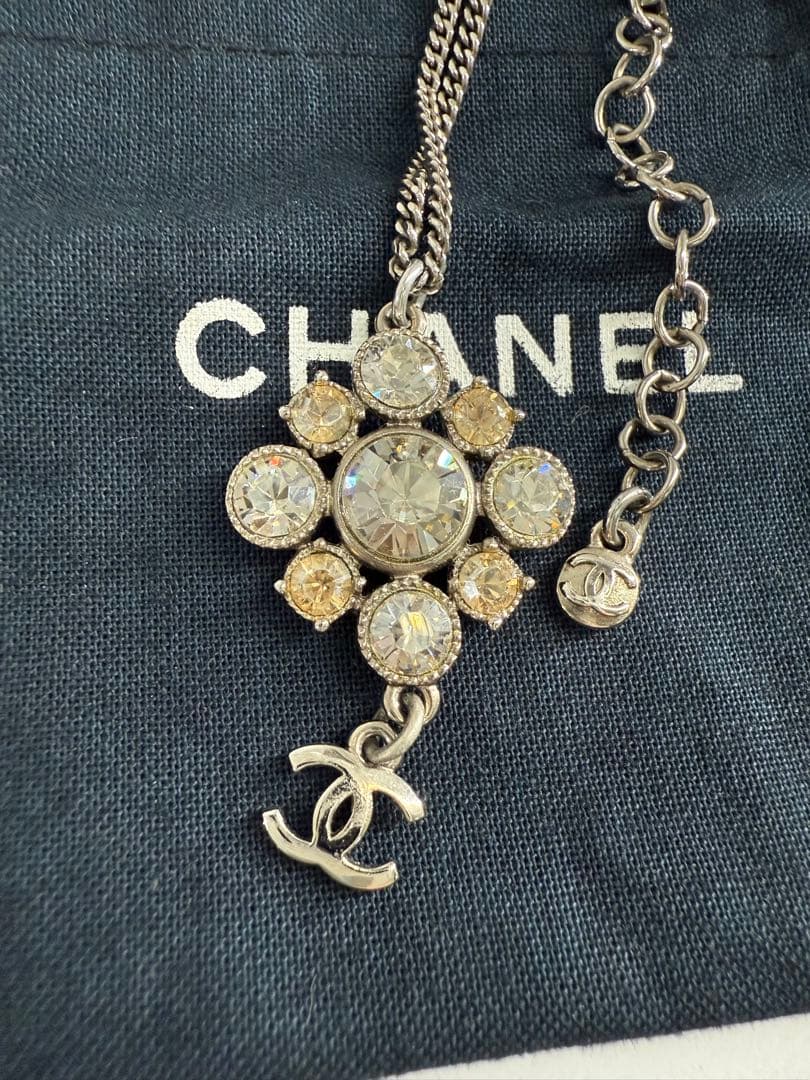 ミッピィ　シャネル　CHANEL シルバー　ネックレスフラワーモチーフ
