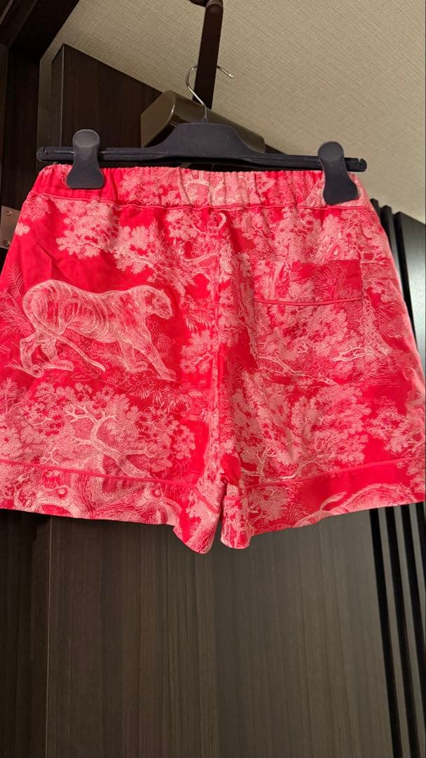 Christian Dior 赤トワルドジュイショートパンツサイズ36シルク