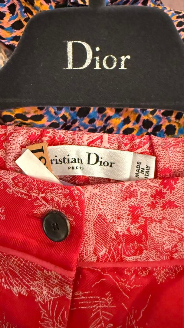 Christian Dior 赤トワルドジュイショートパンツサイズ36シルク