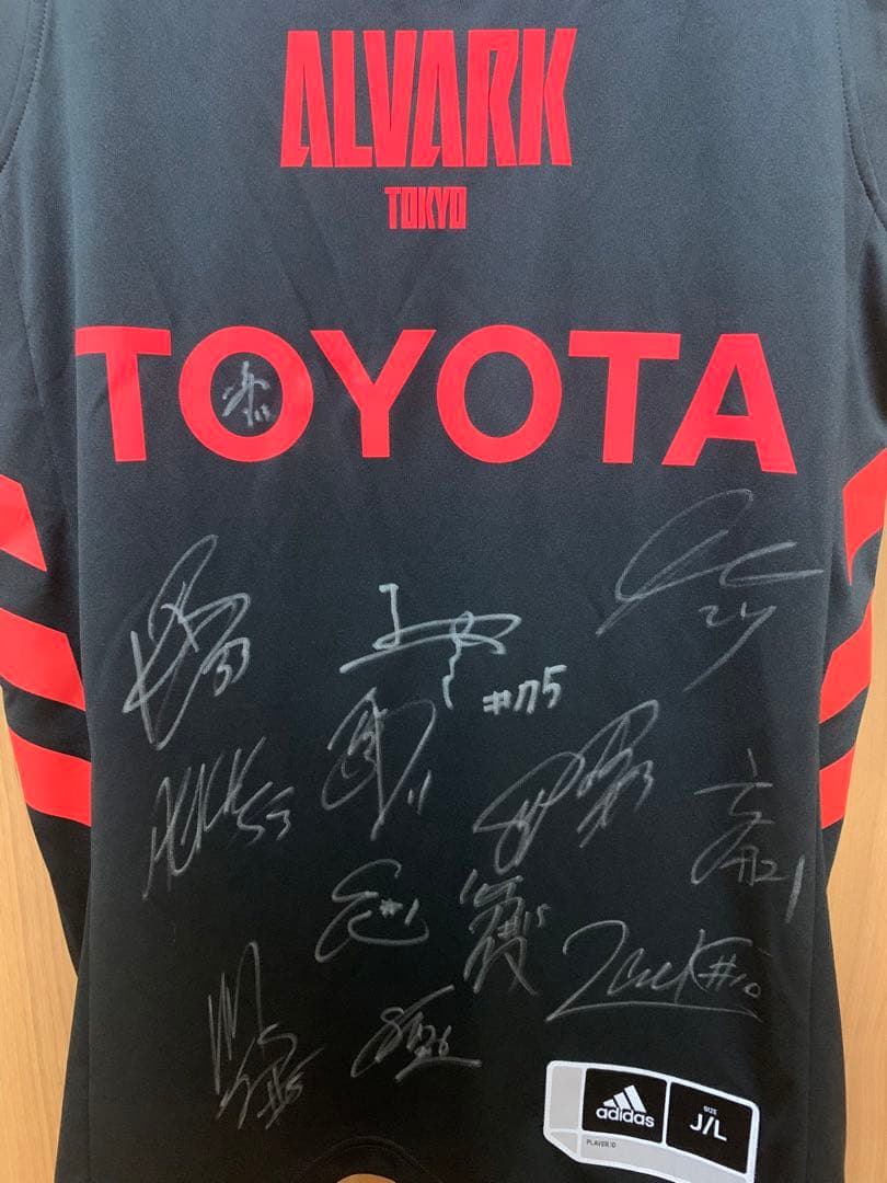 【激レア】アルバルク東京　全選手直筆サイン入りユニフォーム　小酒部　ザック　安藤