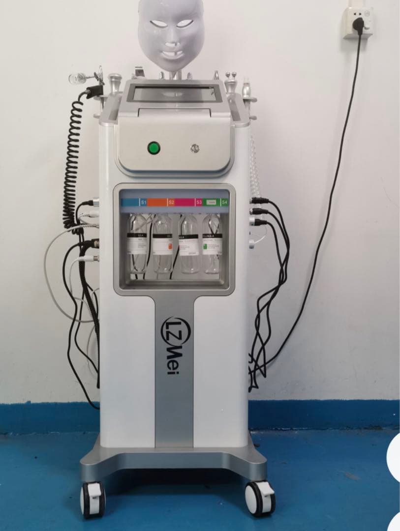 一台11役最新版　ハイドラフェイシャル　複合美容機