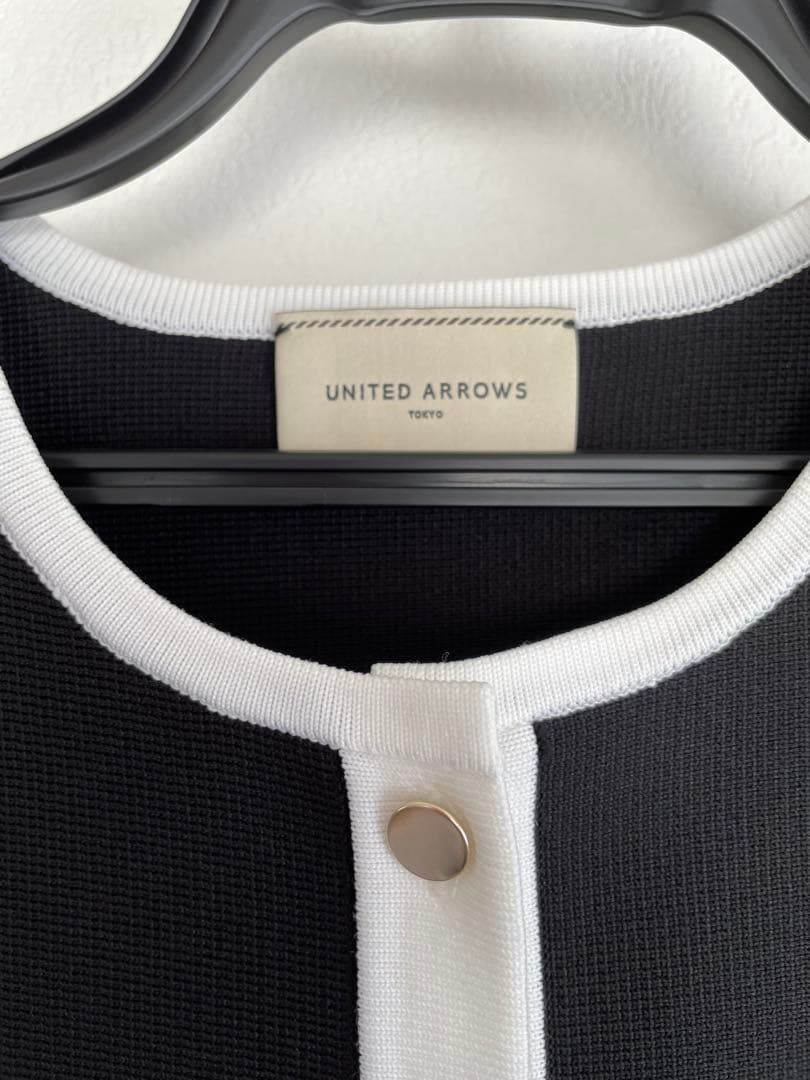 UNITED ARROWS ペプラム ベスト　新品同様