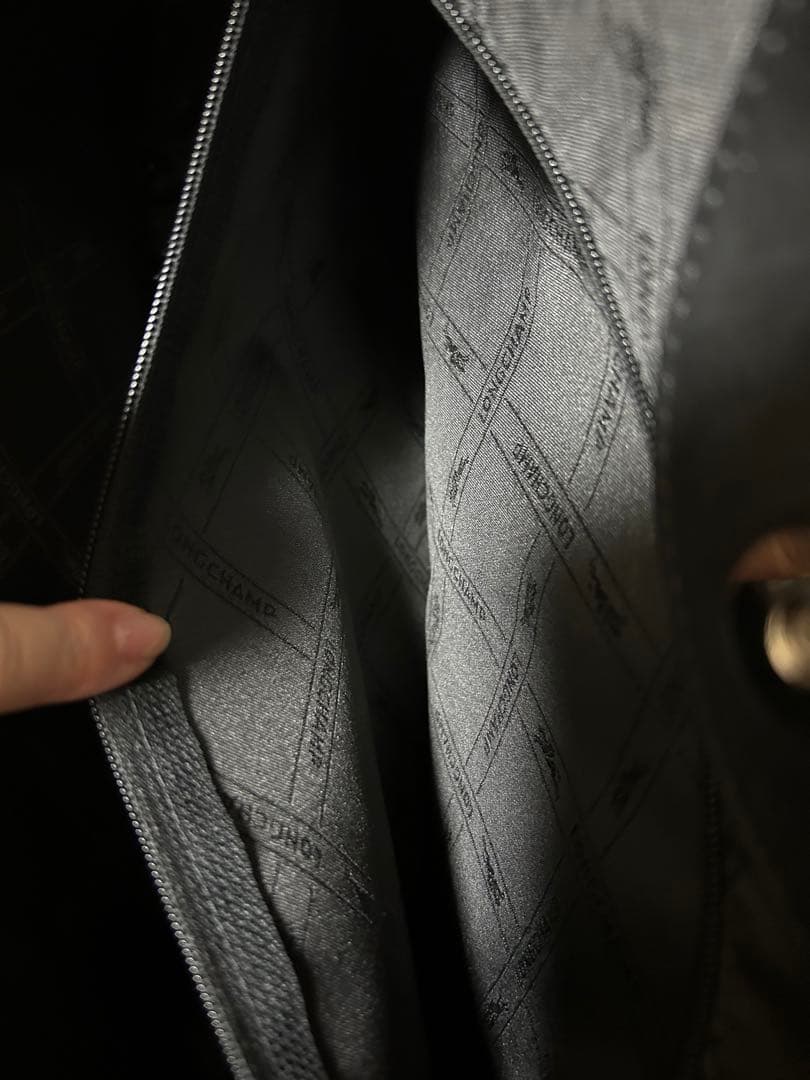 イクラ☆LONGCHAMP 黒 レザー ビジネスバッグ