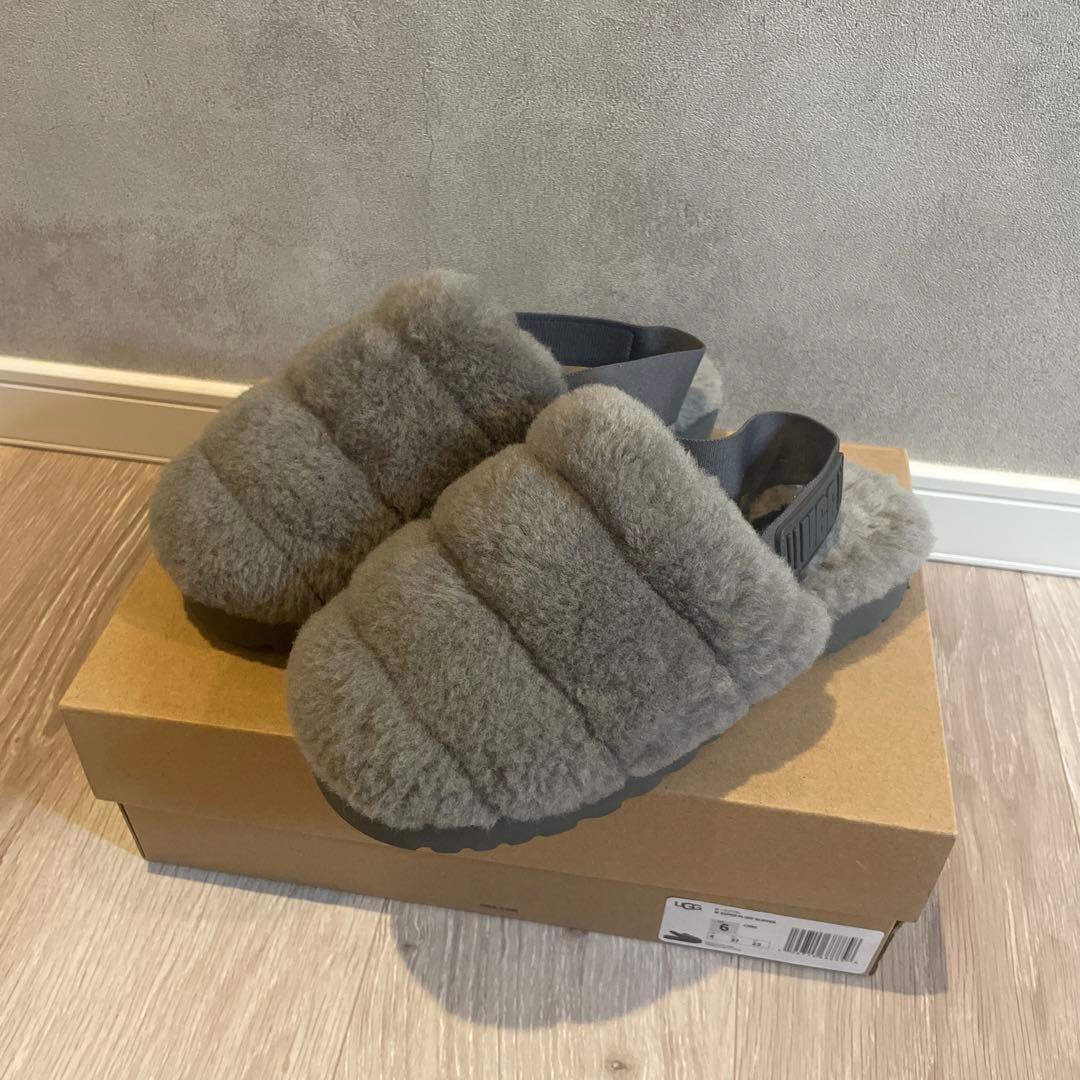 «早い者勝ち！箱付き»UGG スーパーフラッフスリッパ　ファースリッパ　23㎝♡