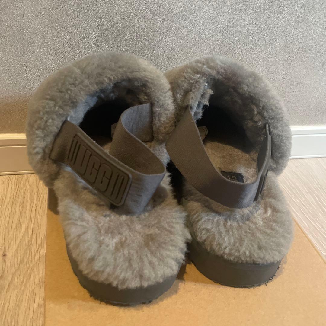 «早い者勝ち！箱付き»UGG スーパーフラッフスリッパ　ファースリッパ　23㎝♡