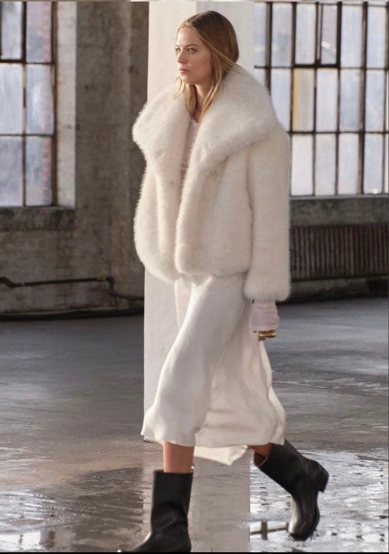 新品タグ付き Zara ザラ 完売　ファージャケット