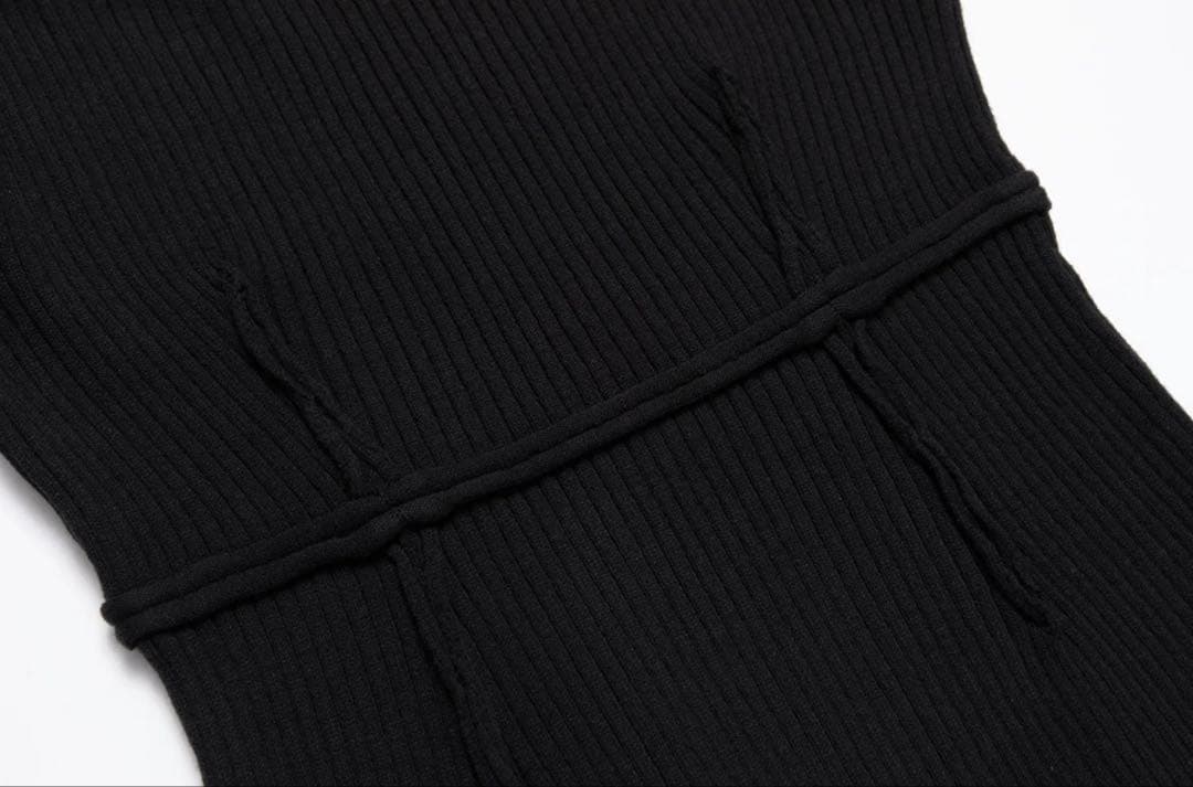 pinue アウトダーツニットワンピース