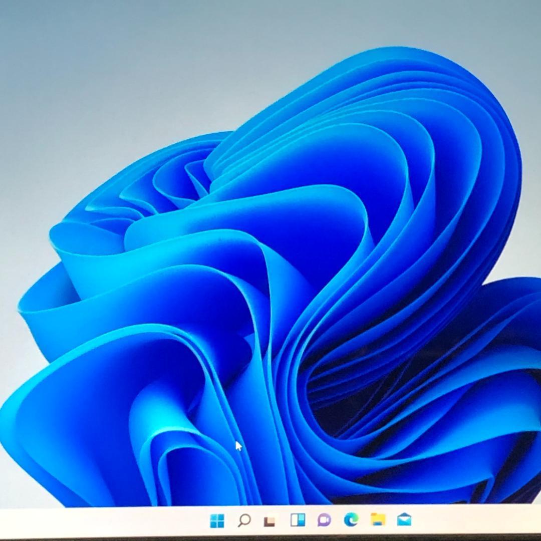 としお　デスクトップパソコン本Core i5-7400/2TB/8GB本体