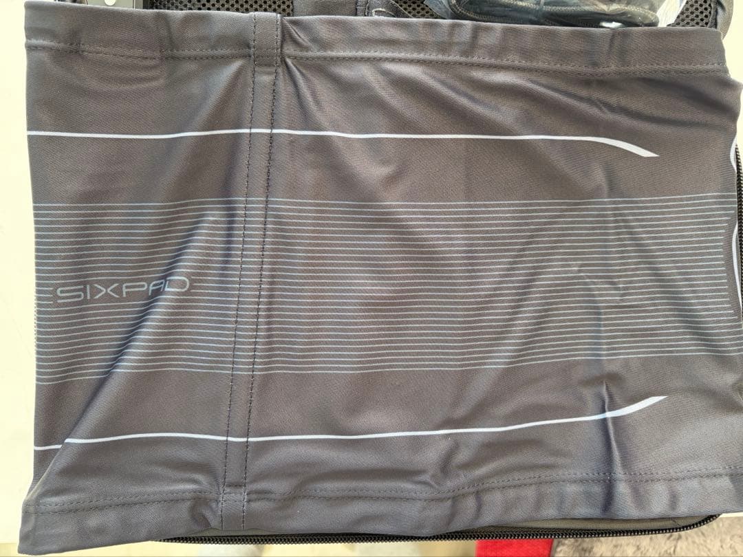 SIXPAD EMSトレーニング腹部用デバイス