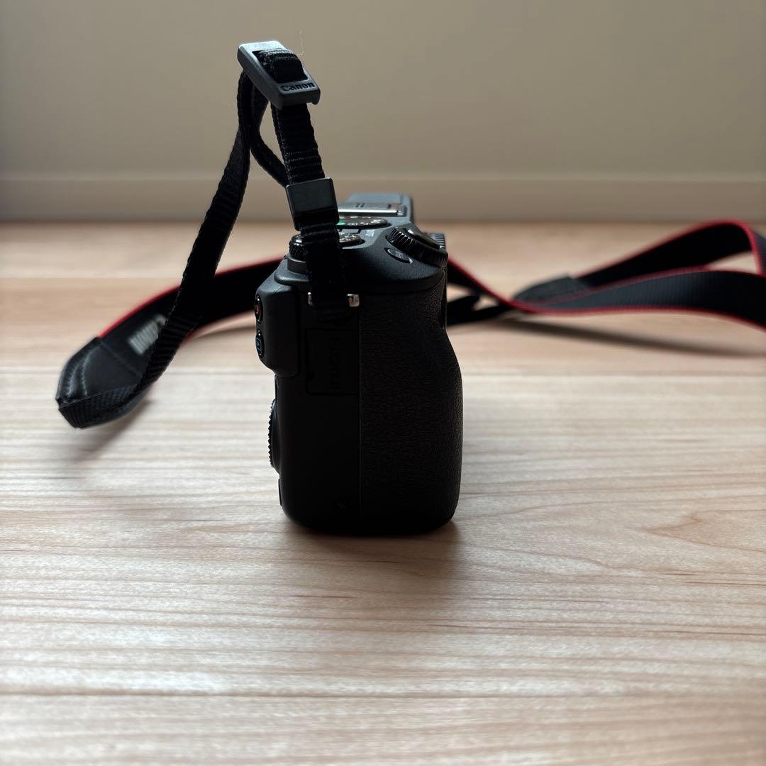 美品　cannon eos m3 単焦点・望遠レンズ・バックセット